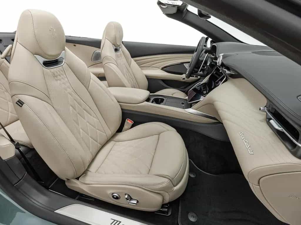 Maserati GranCabrio Modena VERDE GIADA + FUORISERIE 01/2026-photo-18