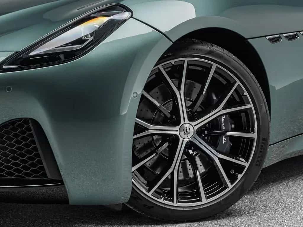 Maserati GranCabrio Modena VERDE GIADA + FUORISERIE 01/2026-photo-23