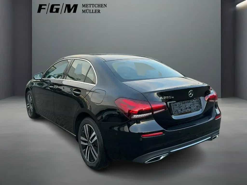 Mercedes-Benz A 250 e Limousine Progressive/Navi/Klima/LED 11/2021-photo-1