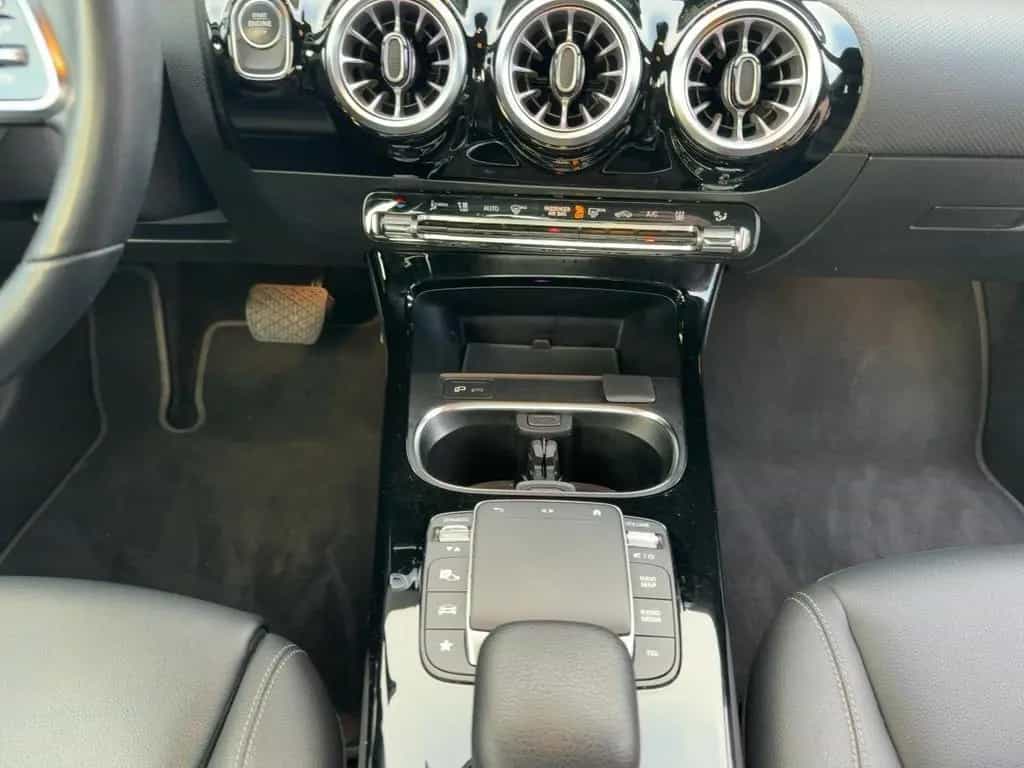 Mercedes-Benz A 250 e Limousine Progressive/Navi/Klima/LED 11/2021-photo-19