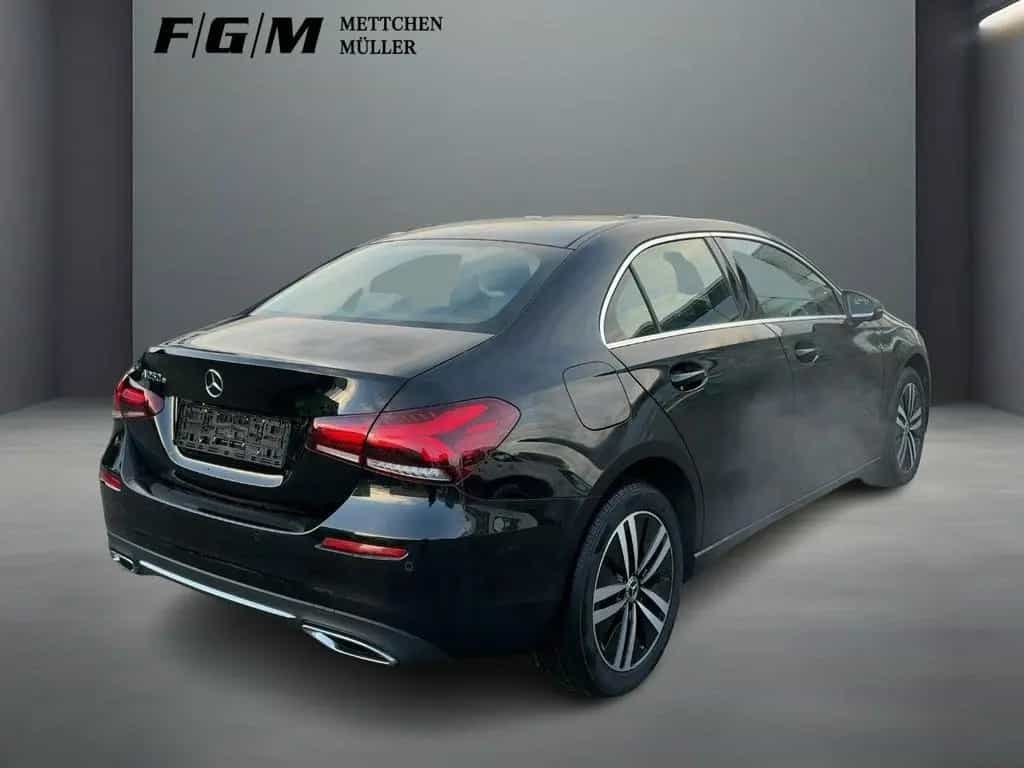 Mercedes-Benz A 250 e Limousine Progressive/Navi/Klima/LED 11/2021-photo-2