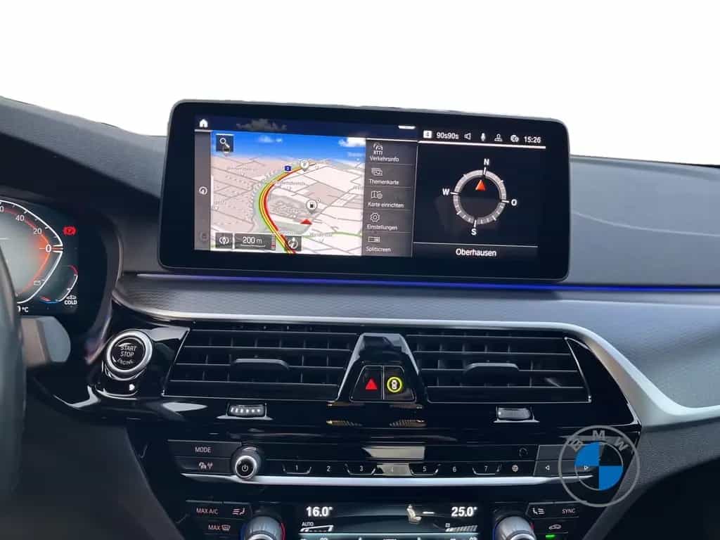 BMW 5 Series 520d Lim M Sport 19" HUD Lenkradhzg. Laserlicht 12/2021-photo-11