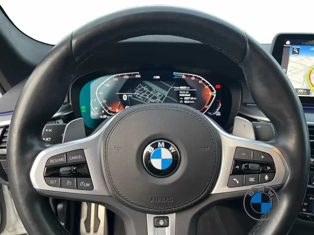 BMW 5 Series 520d Lim M Sport 19" HUD Lenkradhzg. Laserlicht 12/2021-photo-12