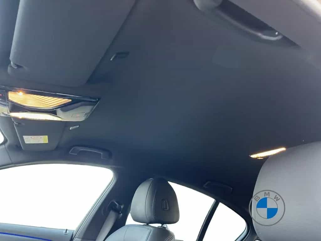 BMW 5 Series 520d Lim M Sport 19" HUD Lenkradhzg. Laserlicht 12/2021-photo-19
