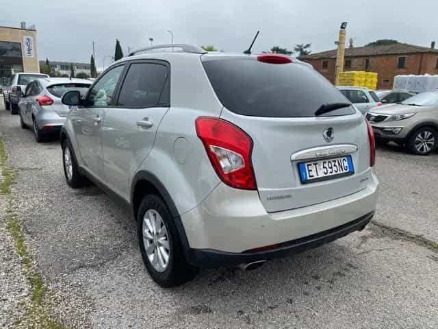 Ssangyong Korando SSANGYONG Korando 2.0 e-XDi 149 CV 2WD MT Plus 06/2014-photo-3