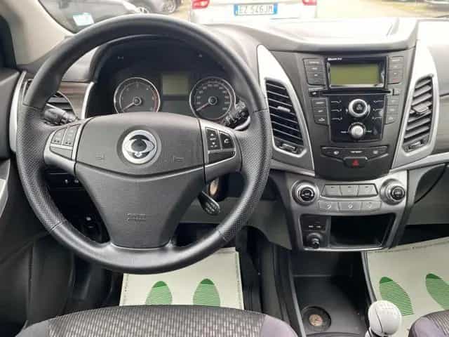 Ssangyong Korando SSANGYONG Korando 2.0 e-XDi 149 CV 2WD MT Plus 06/2014-photo-9