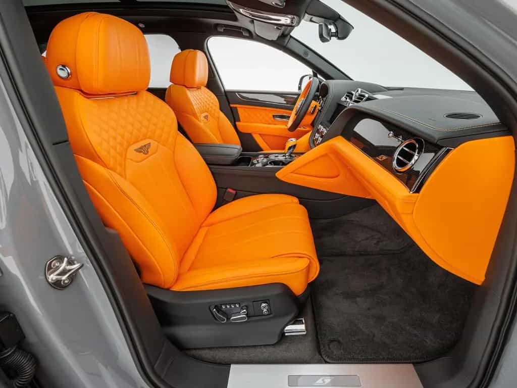 Bentley Bentayga S V8 / Mandarin - Lederfarbe 02/2024-photo-20