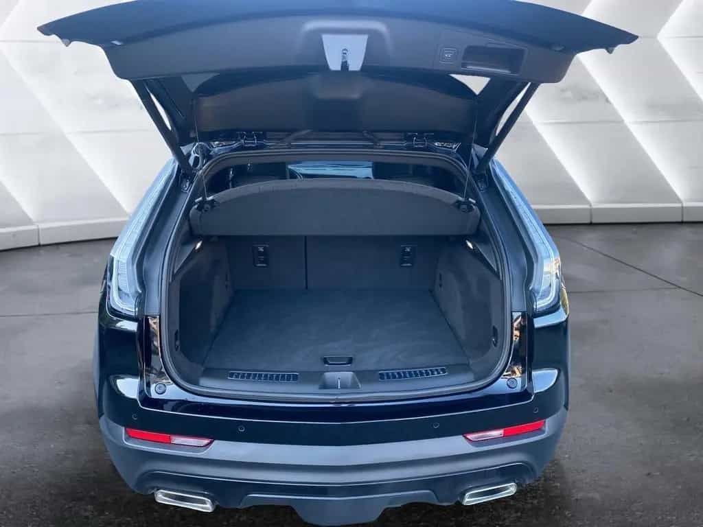 Cadillac XT4 2.0 T Sport AWD Massagesitze+Navi+BOSE 09/2023-photo-11