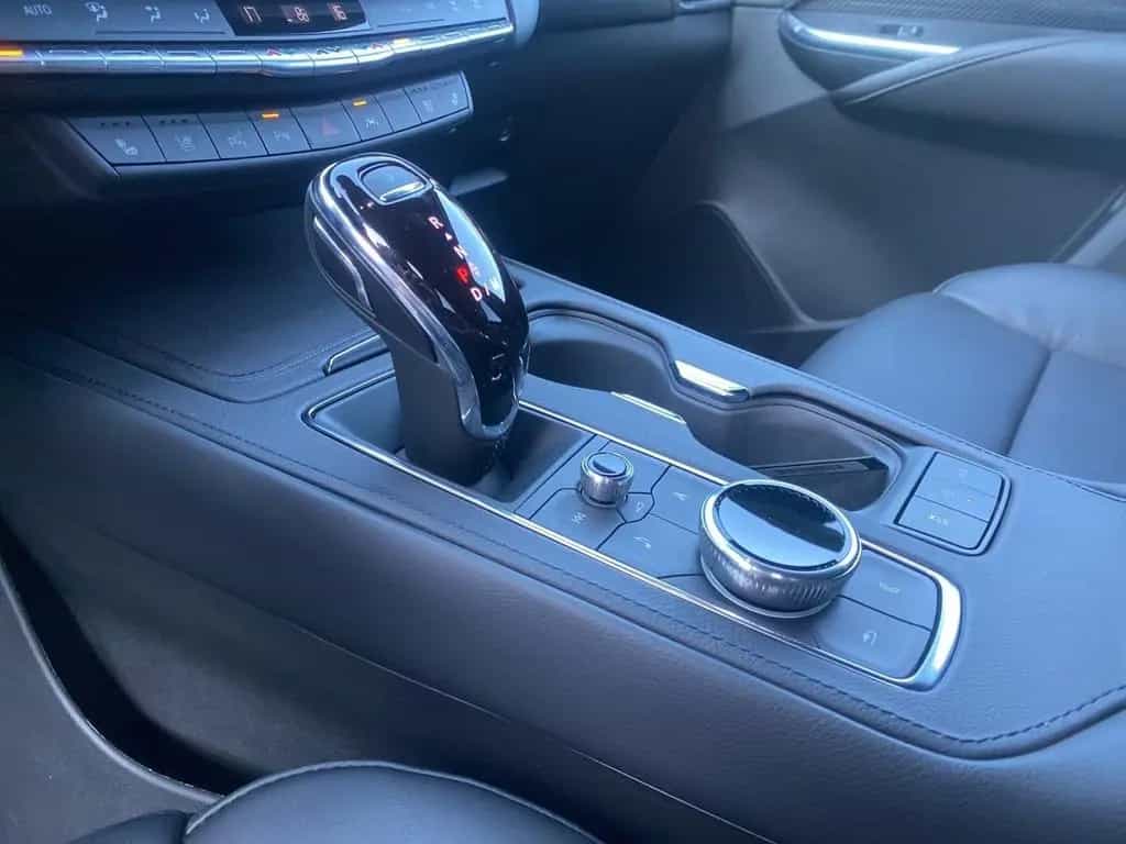 Cadillac XT4 2.0 T Sport AWD Massagesitze+Navi+BOSE 09/2023-photo-16