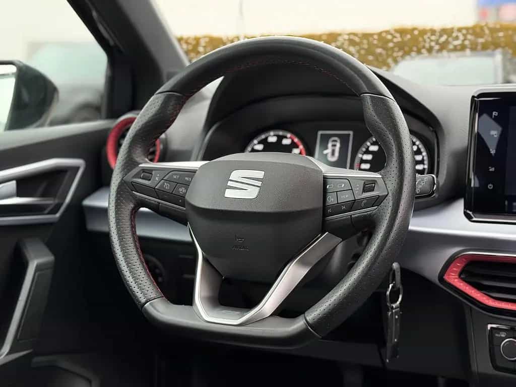 Seat Arona FR | LED | CARPLAY| AHK| ASSIST| 09/2022-photo-14