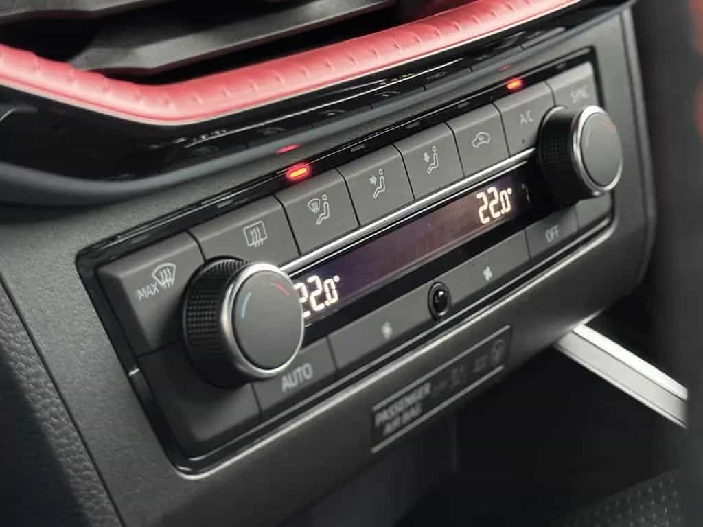 Seat Arona FR | LED | CARPLAY| AHK| ASSIST| 09/2022-photo-26
