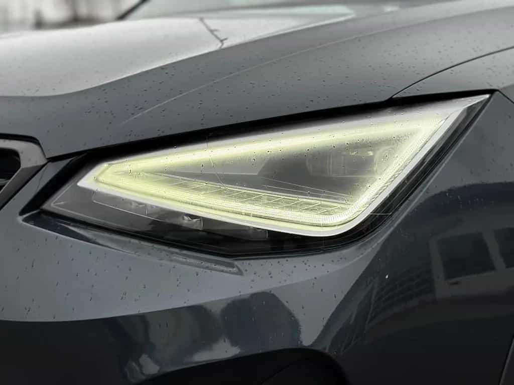 Seat Arona FR | LED | CARPLAY| AHK| ASSIST| 09/2022-photo-4