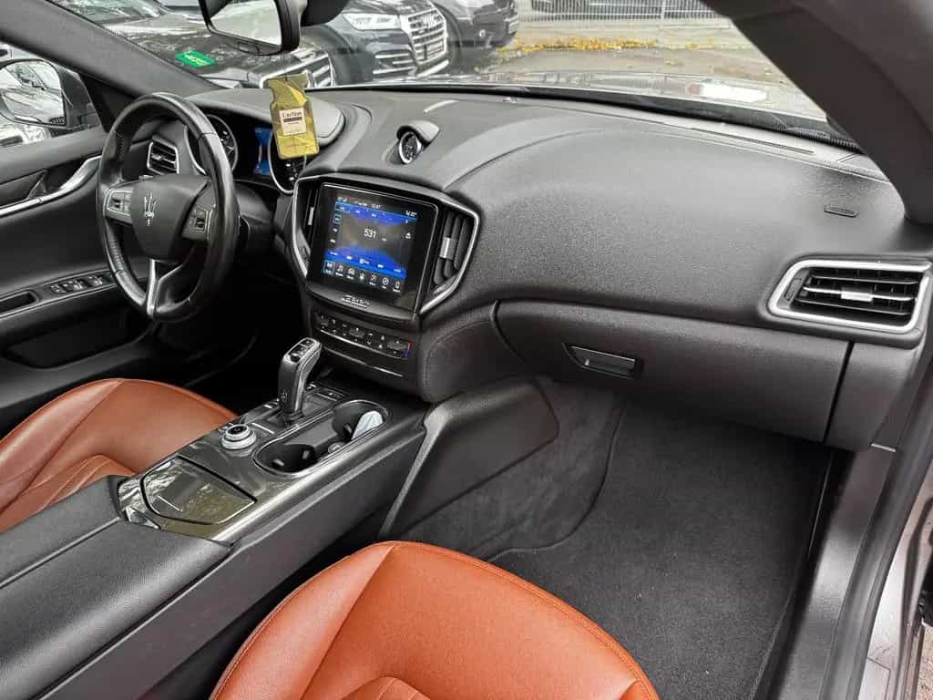 Maserati Ghibli 3.0 V6 350HP GranLusso VOLLEDER*20ZLL*NAV 07/2018-photo-12