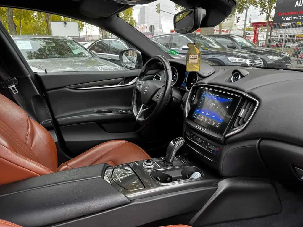 Maserati Ghibli 3.0 V6 350HP GranLusso VOLLEDER*20ZLL*NAV 07/2018-photo-16