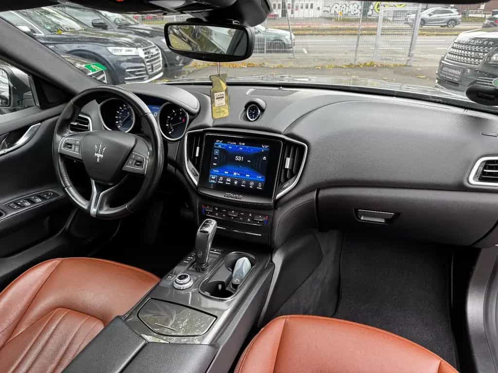 Maserati Ghibli 3.0 V6 350HP GranLusso VOLLEDER*20ZLL*NAV 07/2018-photo-22