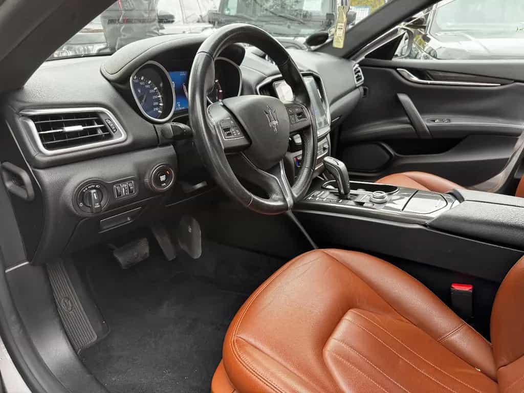 Maserati Ghibli 3.0 V6 350HP GranLusso VOLLEDER*20ZLL*NAV 07/2018-photo-24