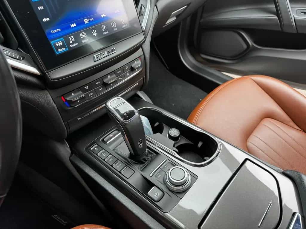Maserati Ghibli 3.0 V6 350HP GranLusso VOLLEDER*20ZLL*NAV 07/2018-photo-31