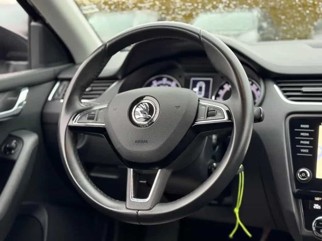 Skoda Octavia Combi Soleil | DSG| LED| NAVI| PDC| 11/2019-photo-12