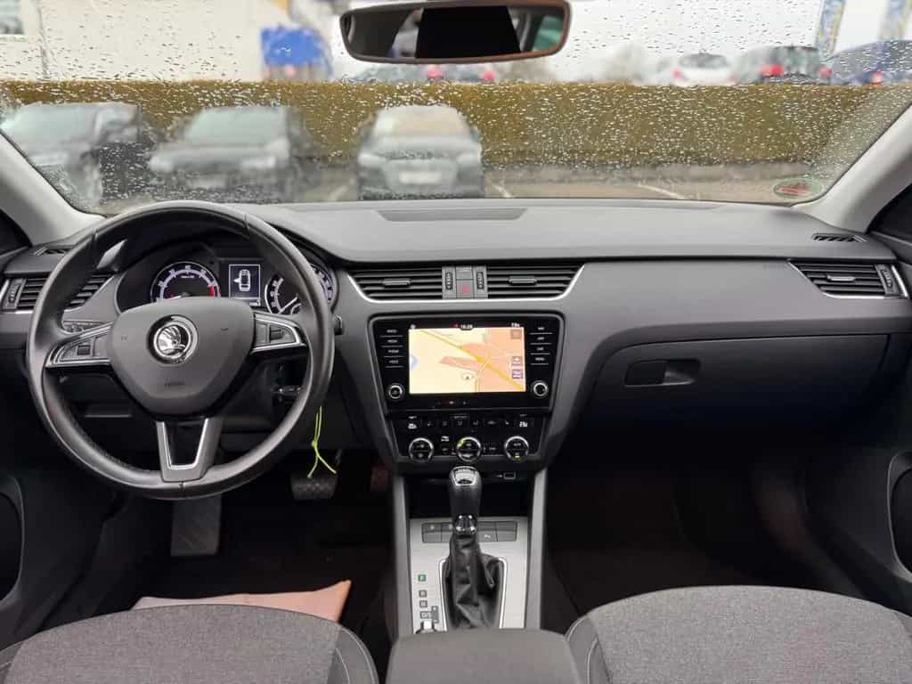 Skoda Octavia Combi Soleil | DSG| LED| NAVI| PDC| 11/2019-photo-9