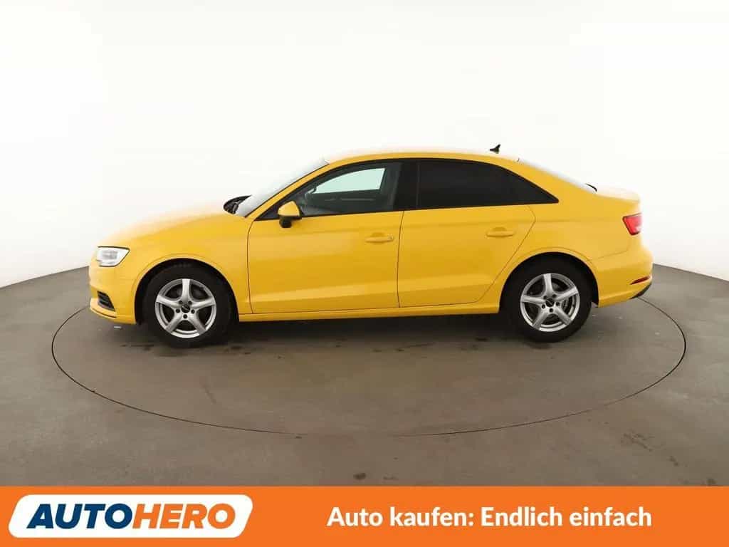 Audi A3 Limousine 30 TFSI *NAVI*PDC*SHZ*ALU*KLIMA* 03/2019-photo-1