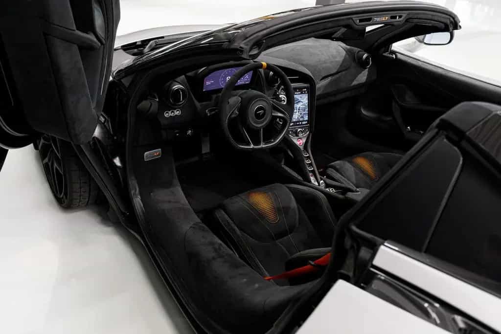 McLaren 765LT 4.0 V8 Spider | MSO Cirrus Grey | New Serv 02/2022-photo-1