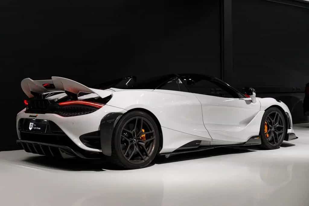 McLaren 765LT 4.0 V8 Spider | MSO Cirrus Grey | New Serv 02/2022-photo-8