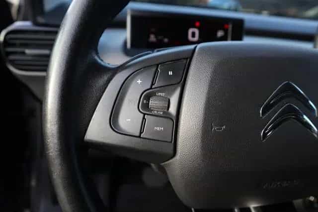 Citroën C4 CACTUS "Shine" / NAVI / RÜ-KAMERA / KD neu ! 12/2018-photo-8