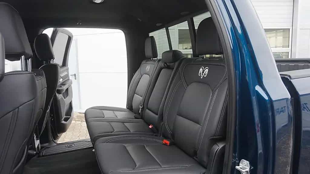 Dodge RAM 1500 HEMI 5.7l Crew-Cab*4x4*Navi*Alu20*AHK 07/2021-photo-10
