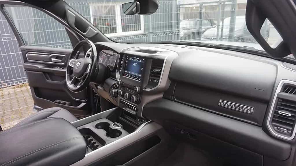 Dodge RAM 1500 HEMI 5.7l Crew-Cab*4x4*Navi*Alu20*AHK 07/2021-photo-13