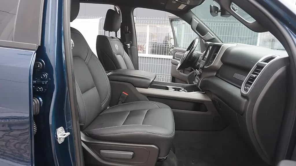 Dodge RAM 1500 HEMI 5.7l Crew-Cab*4x4*Navi*Alu20*AHK 07/2021-photo-14