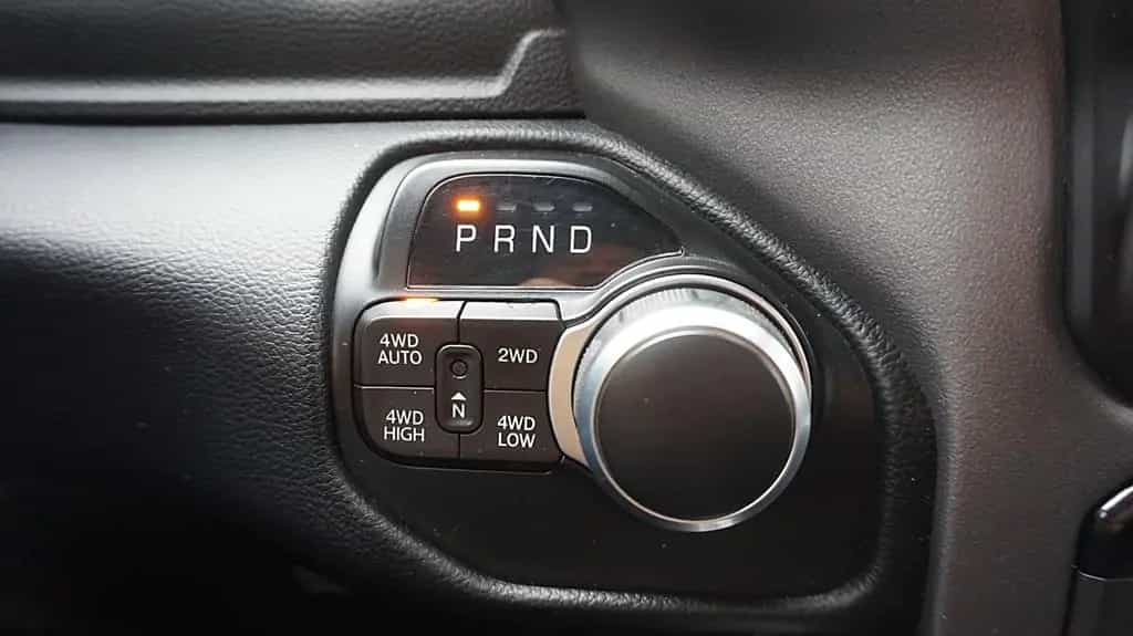 Dodge RAM 1500 HEMI 5.7l Crew-Cab*4x4*Navi*Alu20*AHK 07/2021-photo-26