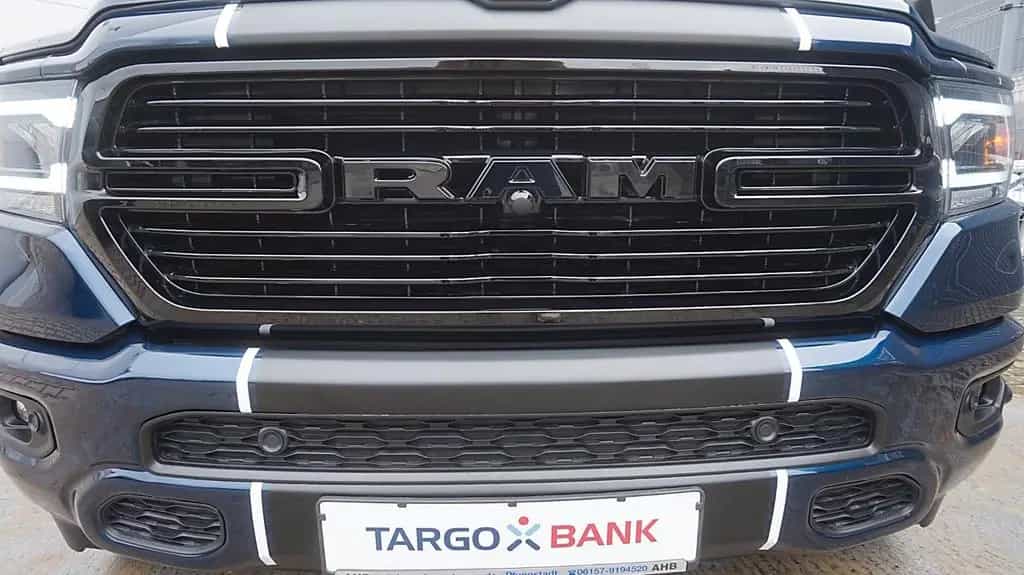 Dodge RAM 1500 HEMI 5.7l Crew-Cab*4x4*Navi*Alu20*AHK 07/2021-photo-34