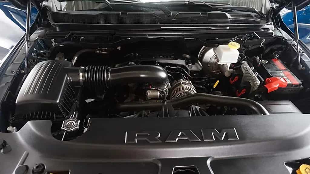 Dodge RAM 1500 HEMI 5.7l Crew-Cab*4x4*Navi*Alu20*AHK 07/2021-photo-36