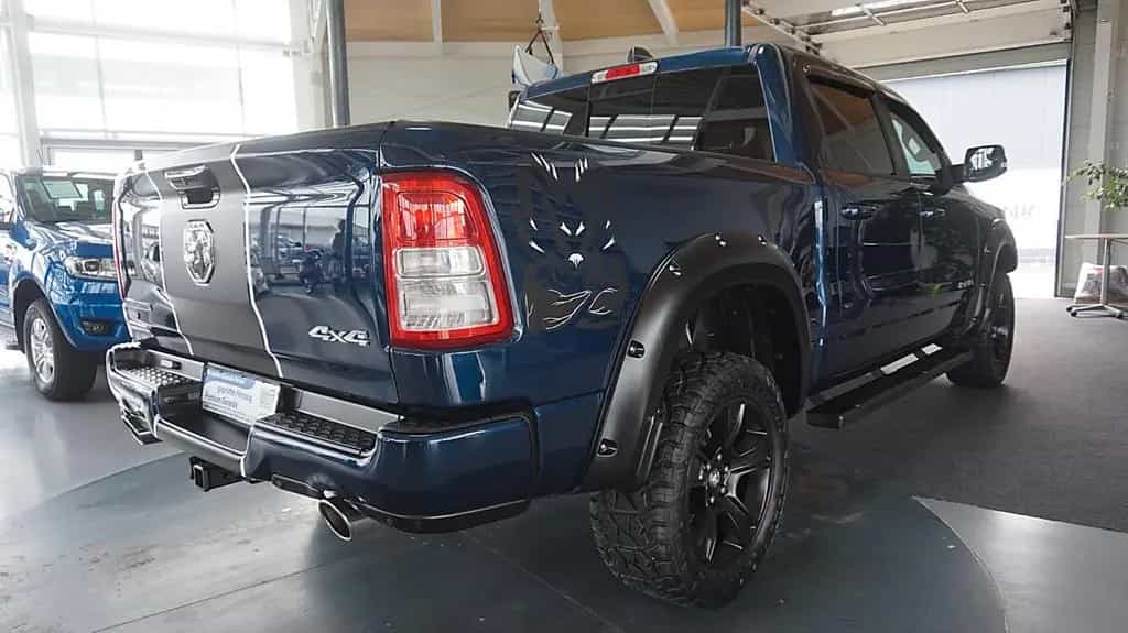 Dodge RAM 1500 HEMI 5.7l Crew-Cab*4x4*Navi*Alu20*AHK 07/2021-photo-4