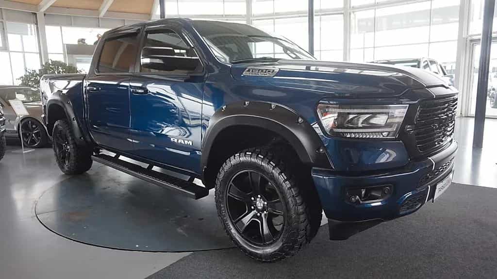 Dodge RAM 1500 HEMI 5.7l Crew-Cab*4x4*Navi*Alu20*AHK 07/2021-photo-7