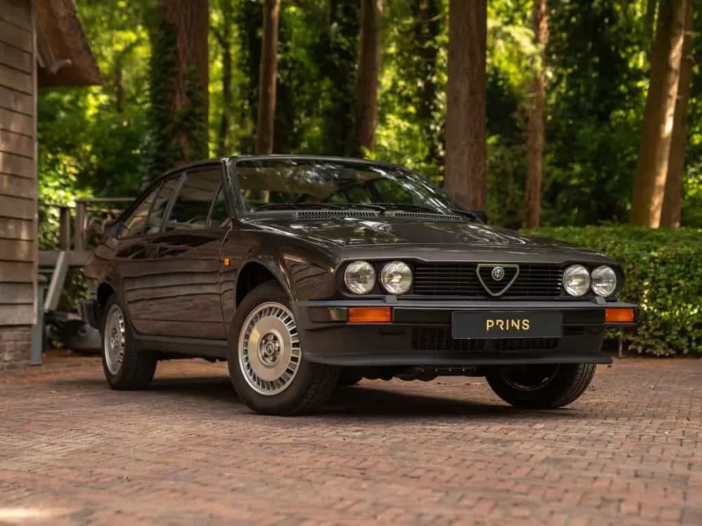 Alfa Romeo GTV 2.5 V6 | Nederlands geleverd 05/1982-photo-2