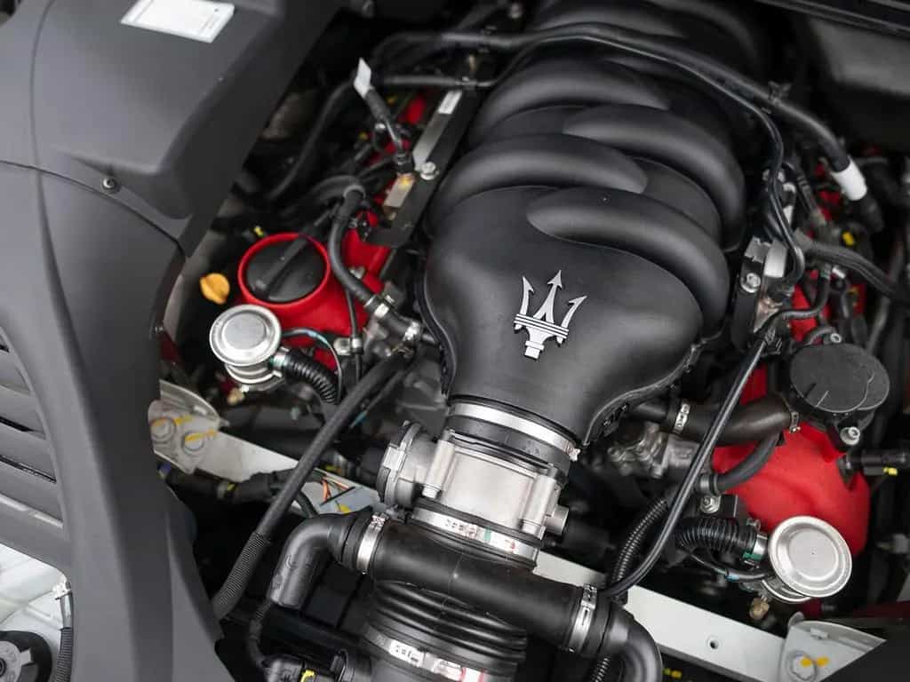 Maserati Quattroporte 4.7 Sport GTS 01/2011-photo-36