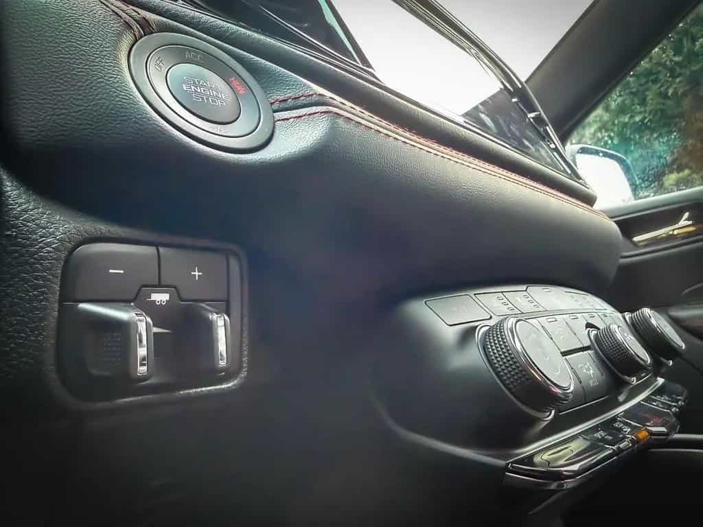 Dodge Durango R/T PLUS  *5.7 V8 *4X4*LED*GLASDACH* 07/2024-photo-43