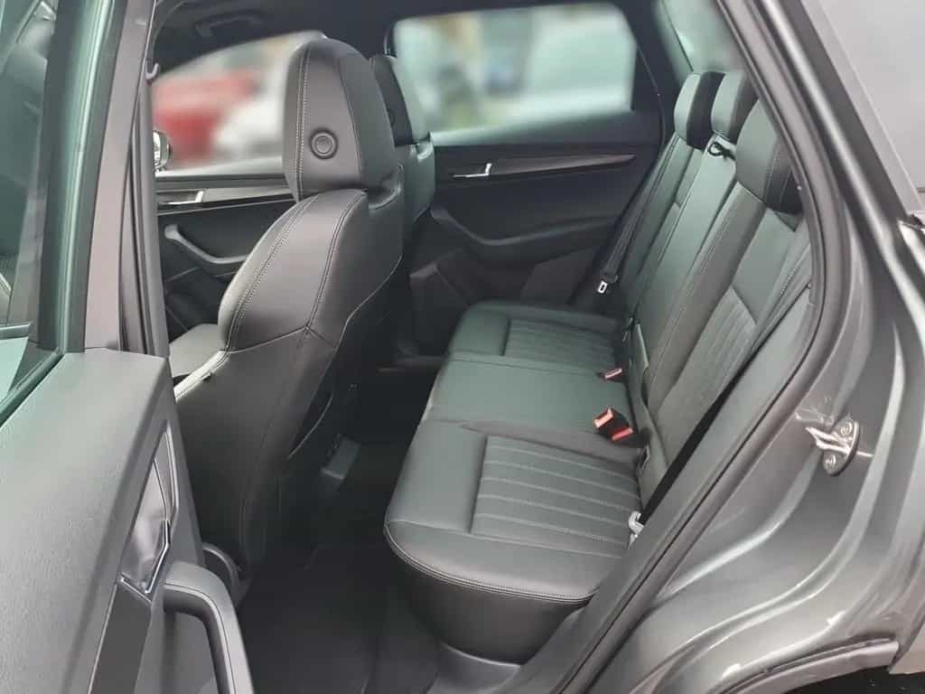 Skoda Karoq Sportline *NAVI*ACC*LED*KAMERA*APP CONNECT 05/2025-photo-8