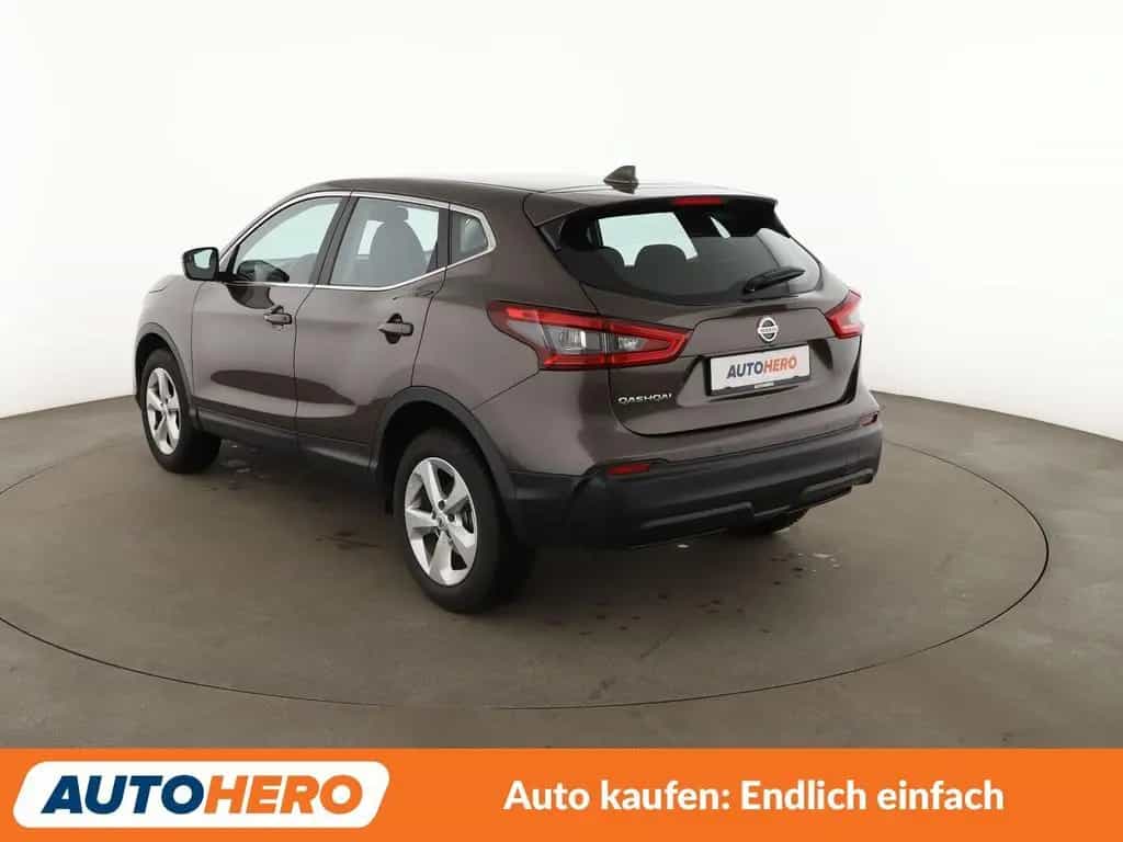 Nissan Qashqai 1.3 DIG-T Acenta Aut.*NAVI*TEMPO*CAM*PDC 01/2020-photo-3