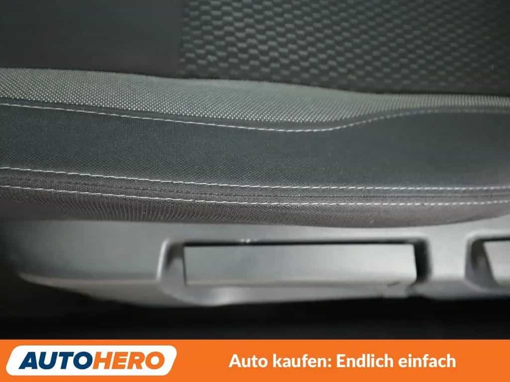 Nissan Qashqai 1.3 DIG-T Acenta Aut.*NAVI*TEMPO*CAM*PDC 01/2020-photo-30