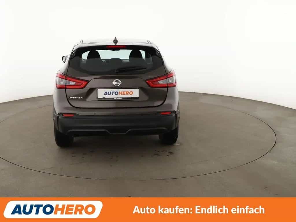 Nissan Qashqai 1.3 DIG-T Acenta Aut.*NAVI*TEMPO*CAM*PDC 01/2020-photo-4