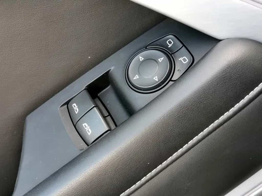 Chevrolet Camaro 6.2/V8 333KW* AT* BOSE*NAVI* HUD 06/2019-photo-20