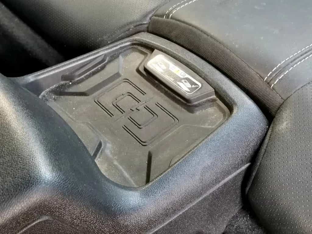 Chevrolet Camaro 6.2/V8 333KW* AT* BOSE*NAVI* HUD 06/2019-photo-23