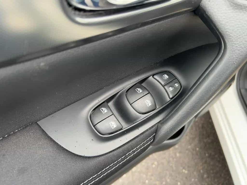 Nissan Qashqai N-Connecta 1.2 DIG-T AHK+NAVI+RFK+SHZ+PD 09/2017-photo-14