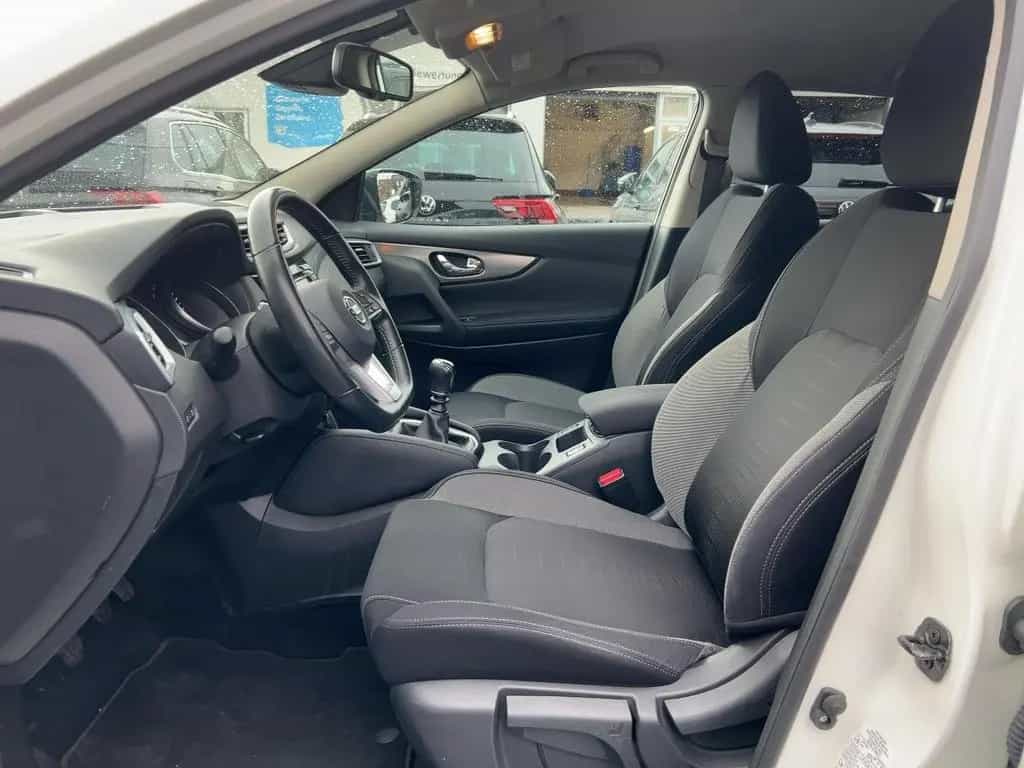 Nissan Qashqai N-Connecta 1.2 DIG-T AHK+NAVI+RFK+SHZ+PD 09/2017-photo-7