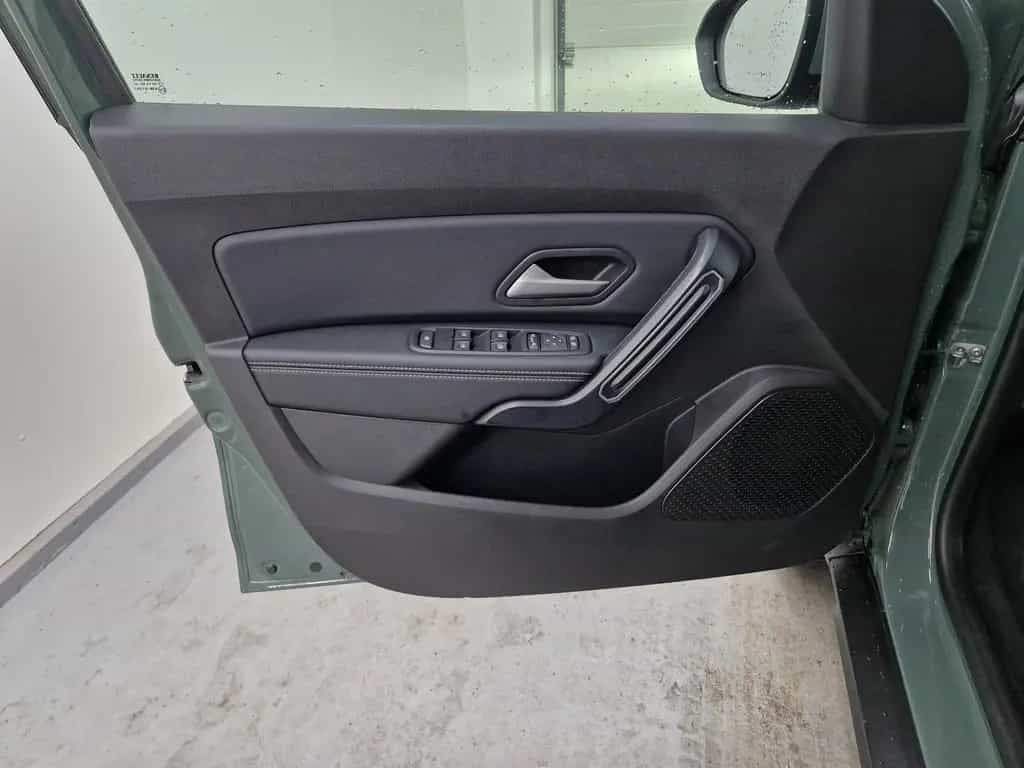 Dacia Duster Journey TCe 150 EDC Navi Tempomat 04/2024-photo-26