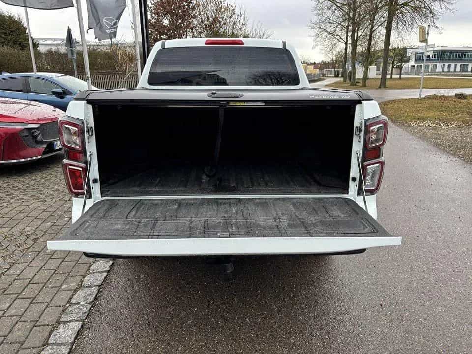 Isuzu D-Max Double Cab 4x4 V-Cross AHK Mountaintop 08/2024-photo-5