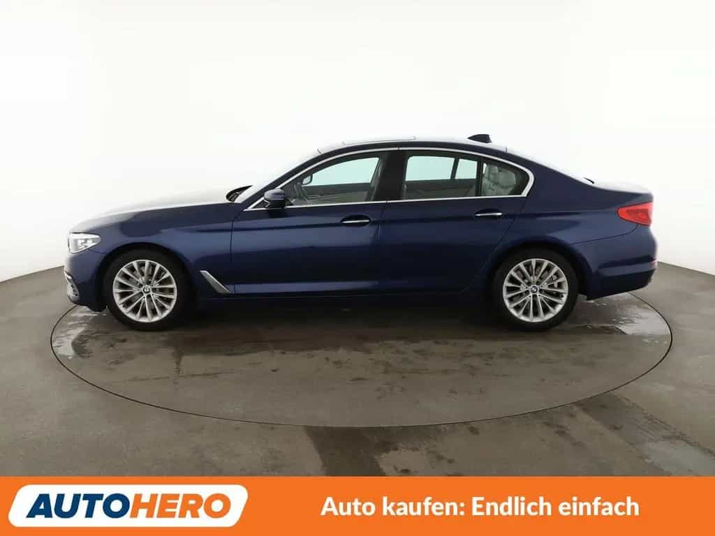 BMW 530 d Luxury Line Aut.*NAV*LED*HUD*TEMPO*CAM* 04/2017-photo-2