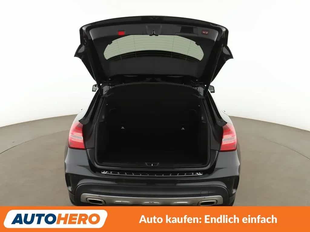 Mercedes-Benz GLA-Class GLA 180 AMG Line*NAVI*TEMPO*PDC* 03/2017-photo-16